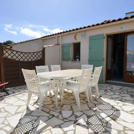 Maison Avec Piscine, Tennis, Proche Et Commerces A La Palmyre - Fr-1-705-54 * Les Mathes